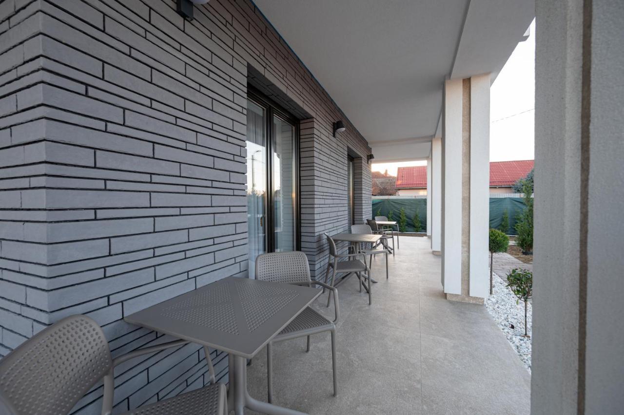 Klia Hotel Sînmartin Exterior foto